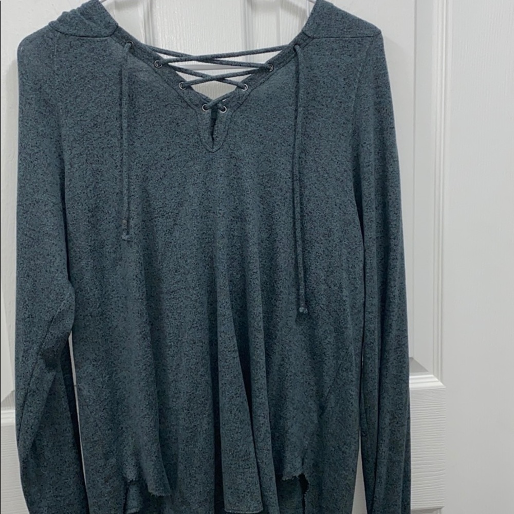 American Eagle hordes sweater